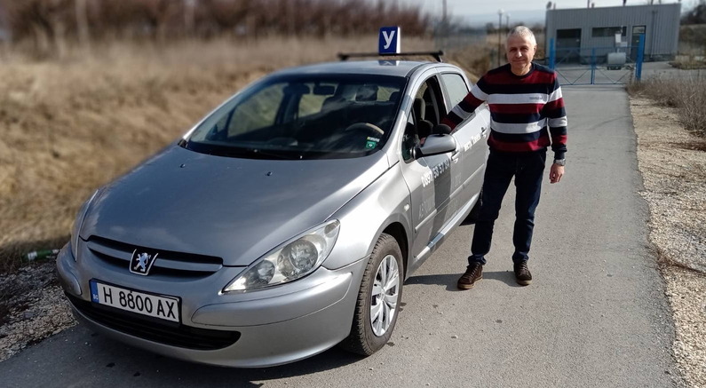 Инструктора до автомобилът